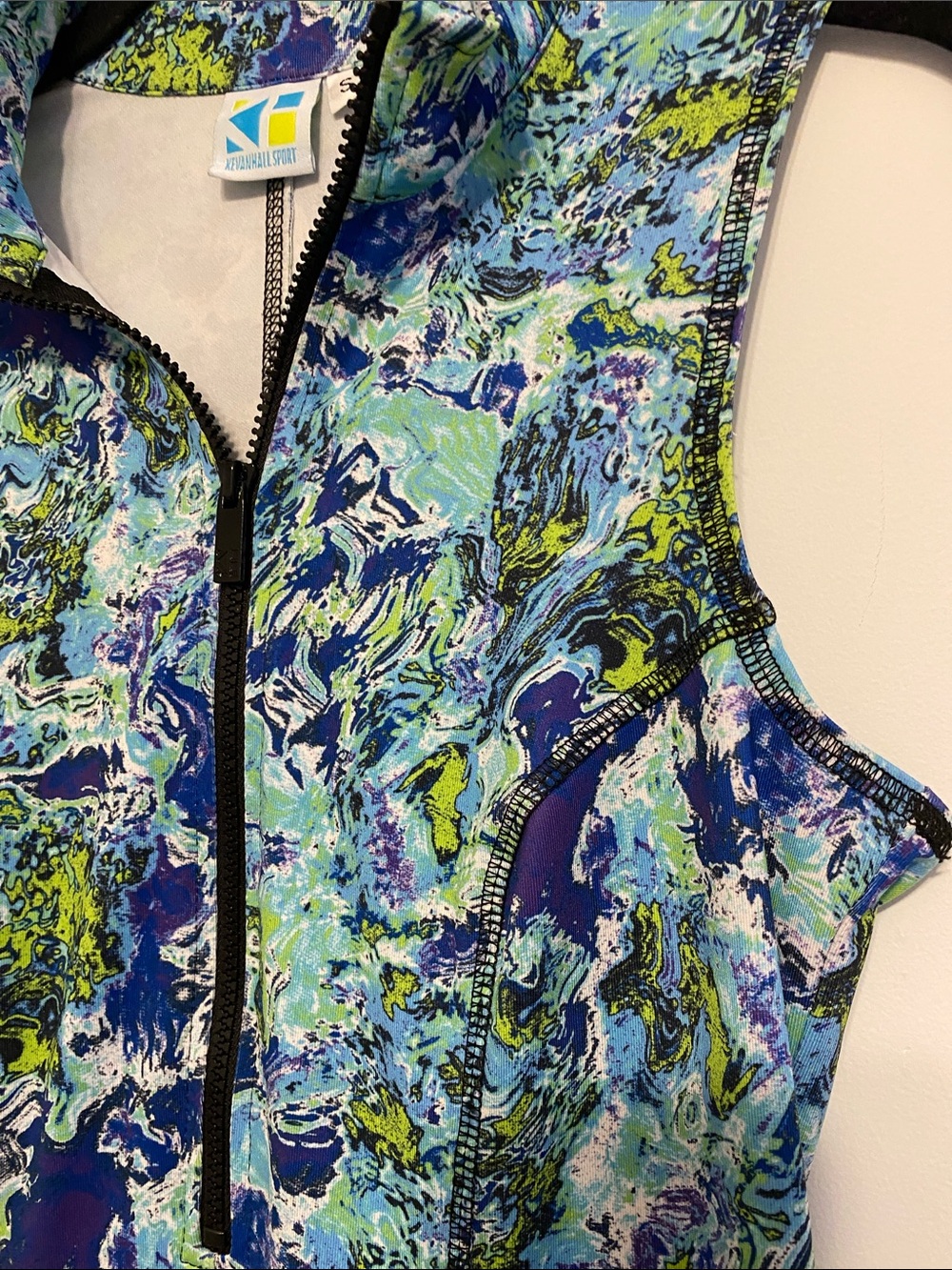 Sleeveless Blue Green Patterned Zip-Front Dress - Picture 4 of 11